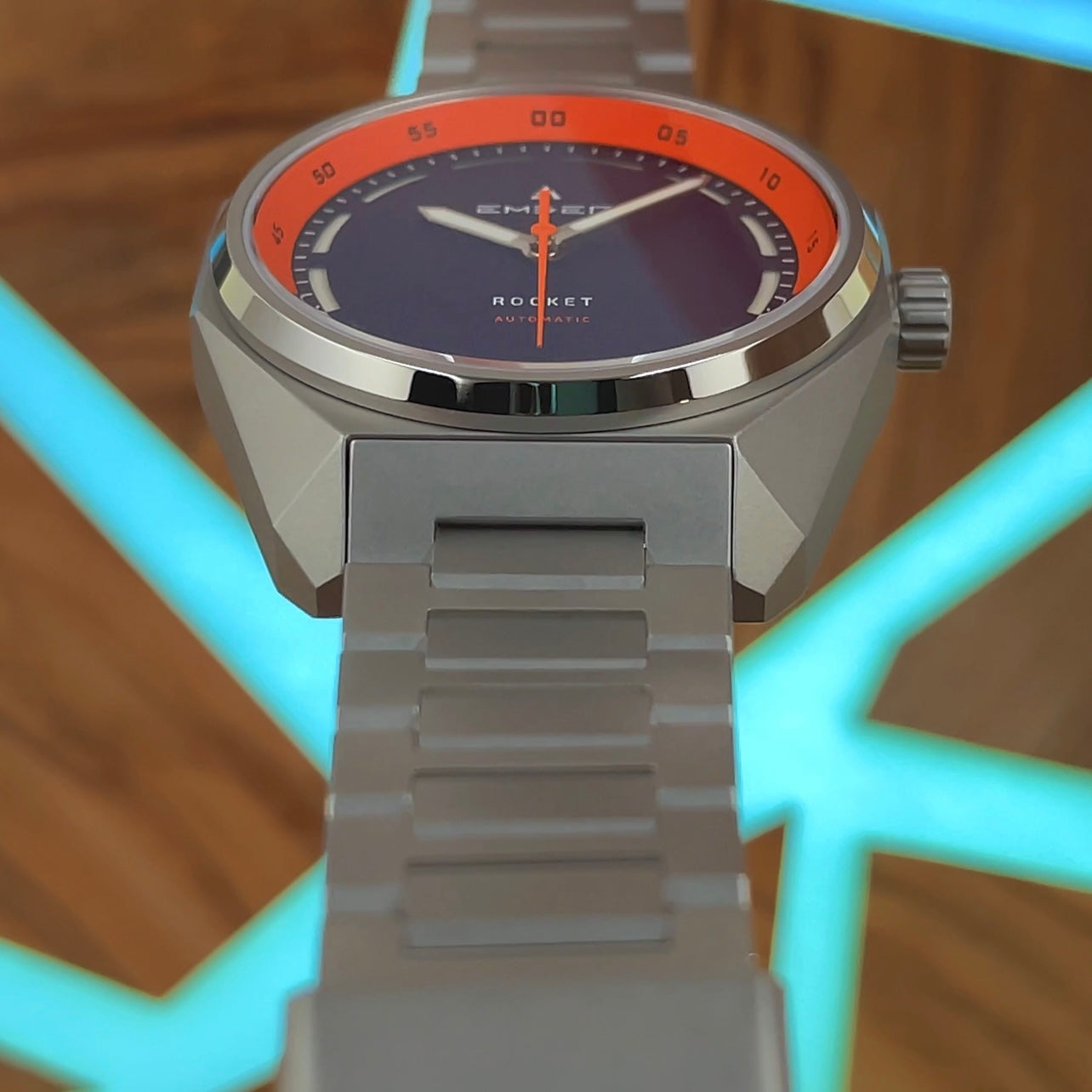 SUPERB Ember Rocket Automatic with Bracelet & 2 x Straps (SEE VIDEO)