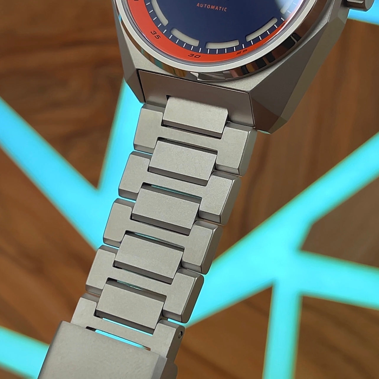 SUPERB Ember Rocket Automatic with Bracelet & 2 x Straps (SEE VIDEO)