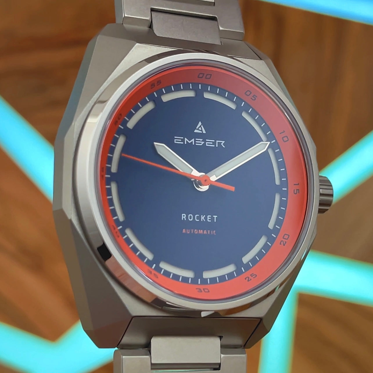 SUPERB Ember Rocket Automatic with Bracelet & 2 x Straps (SEE VIDEO)