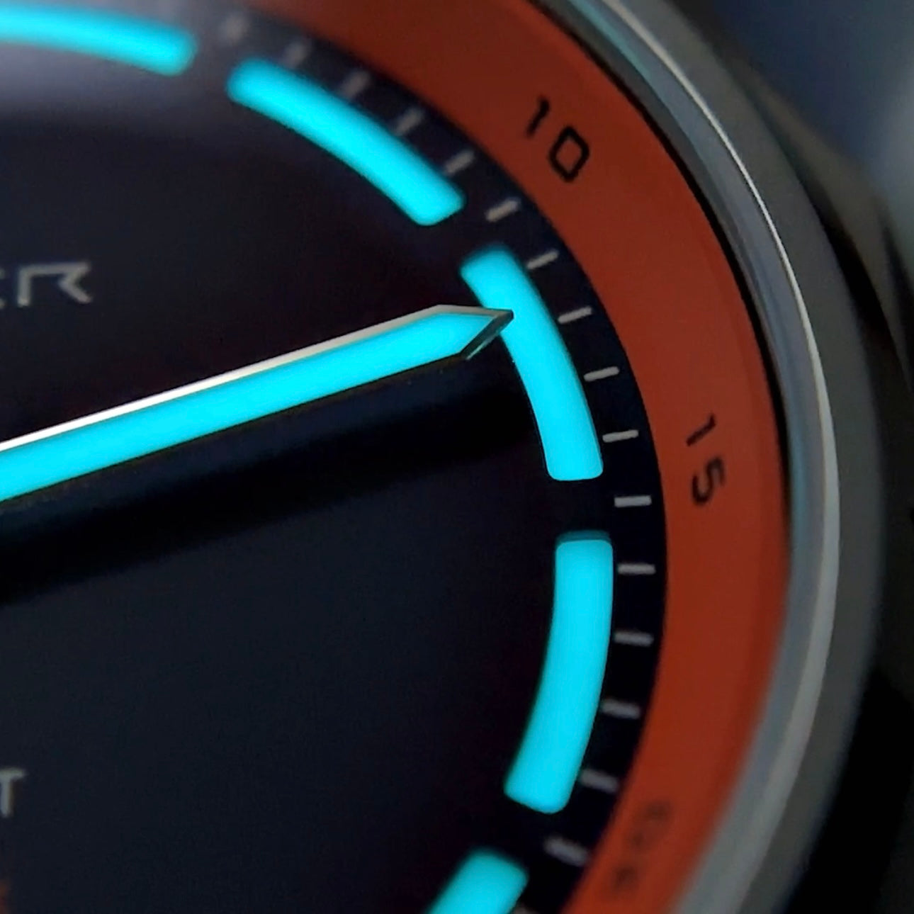 SUPERB Ember Rocket Automatic with Bracelet & 2 x Straps (SEE VIDEO)