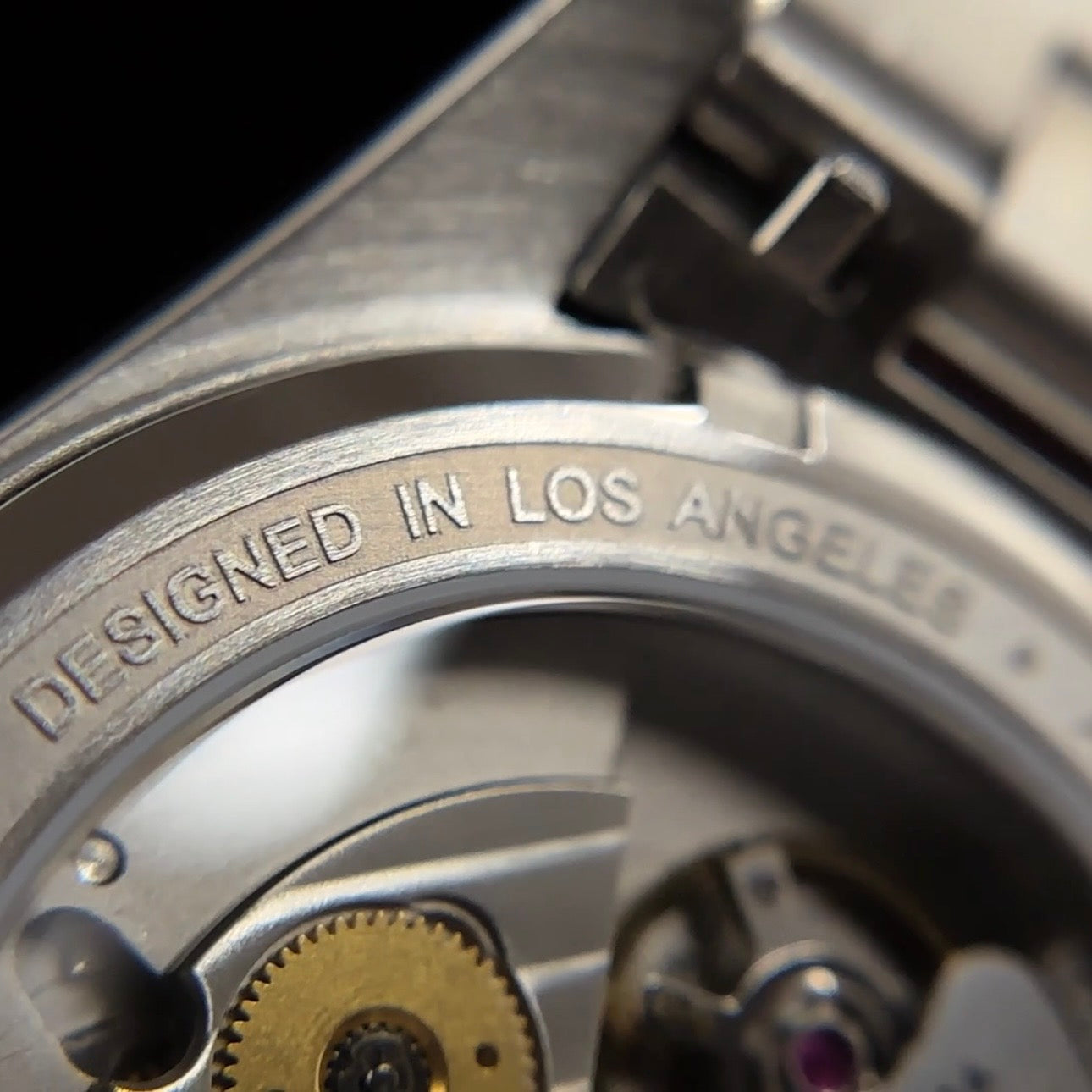 Superb Vaer A5 Atlas Cream Dial With Additional Strap