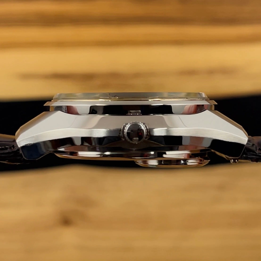 Incredible Example Working Perfectly From 1974 Seiko Quartz QR 3863 7010 English/Kanji