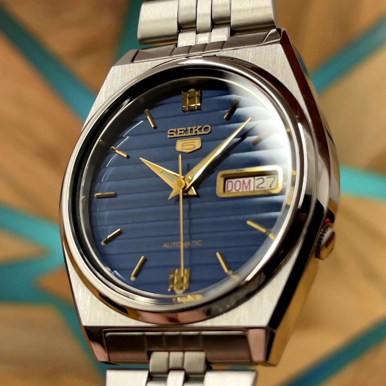 A Vintage Seiko 5 New Old Stock 7009 876A