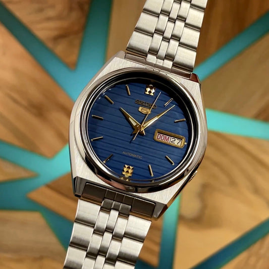 A Vintage Seiko 5 New Old Stock 7009 876A