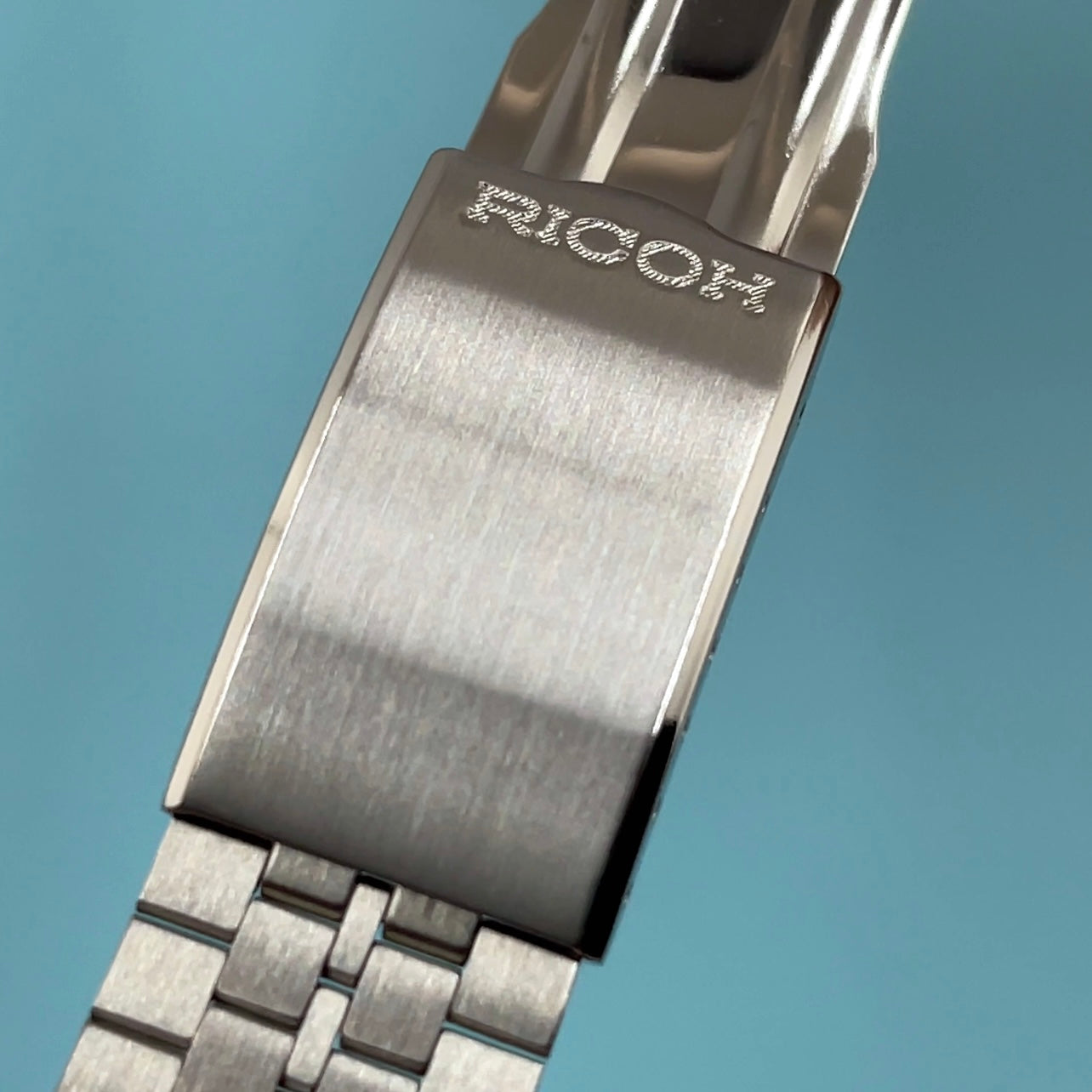 A Vintage Ricoh Riquartz Never Worn! 1978-1982
