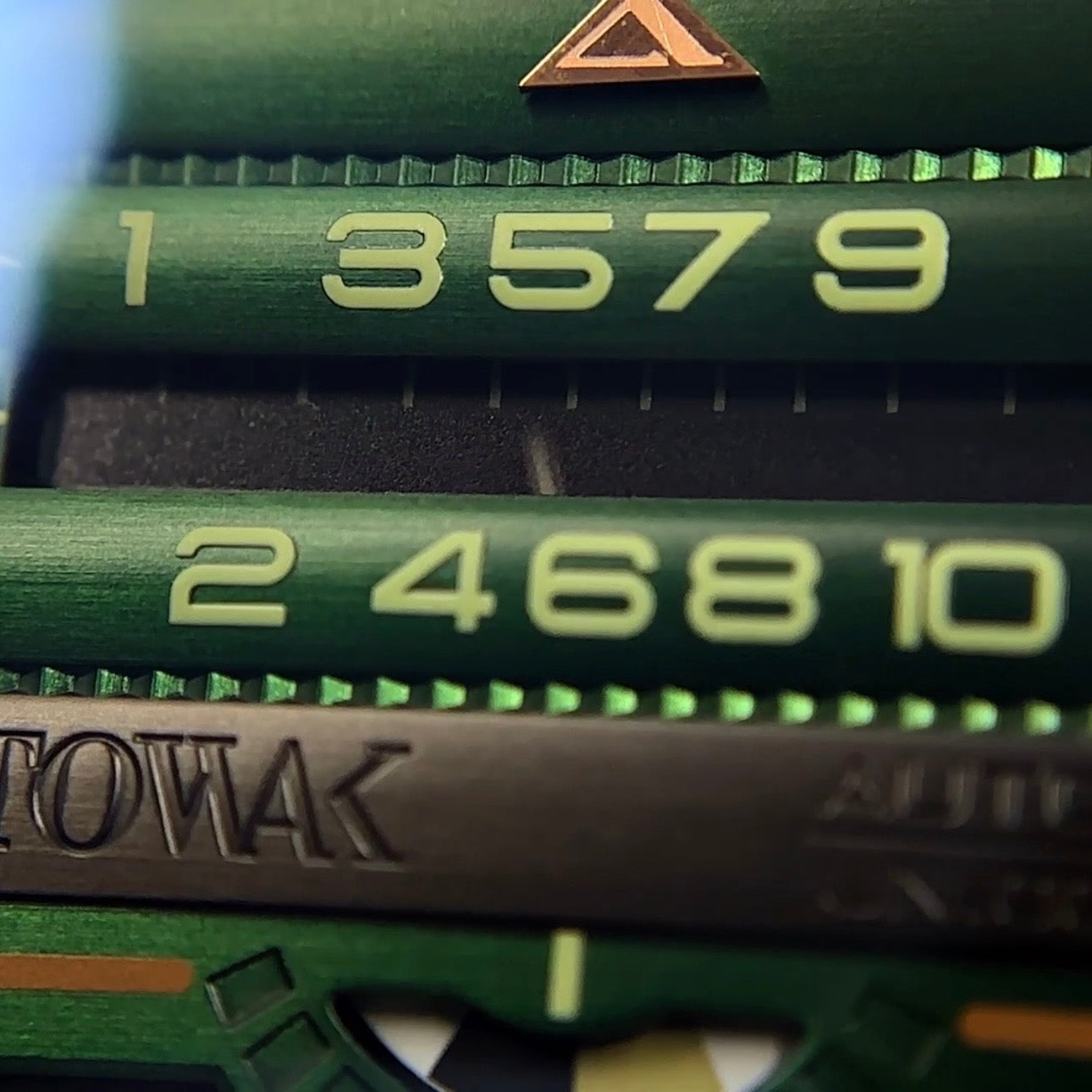 Atowak Windows Pro Green
