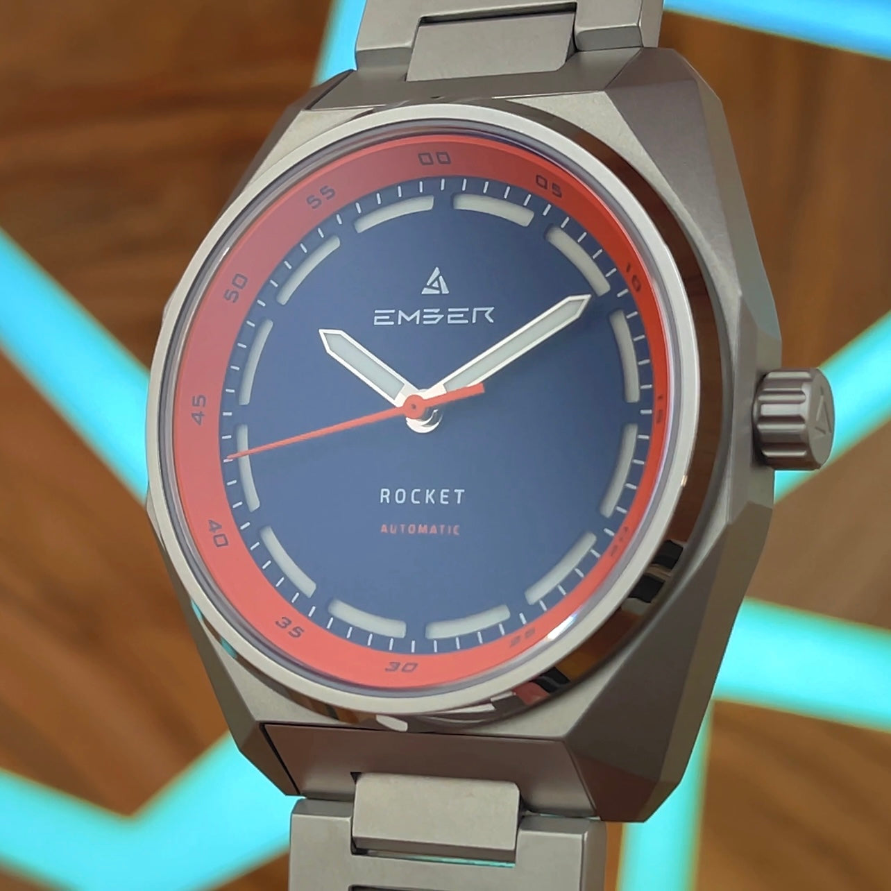 SUPERB Ember Rocket Automatic with Bracelet & 2 x Straps (SEE VIDEO)