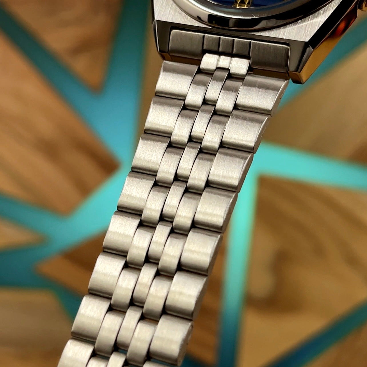 A Vintage Seiko 5 New Old Stock 7009 876A